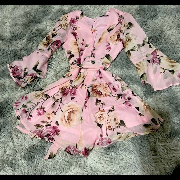 Papaya Pants - Papaya Romper size M